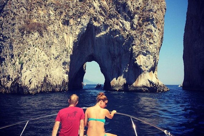private-full-day-tour-to-capri-with-grottos