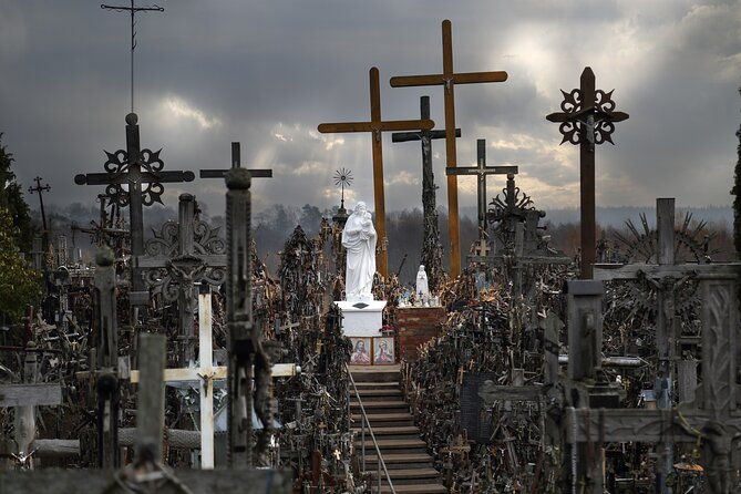 private-full-day-trip-to-hill-of-crosses-rundale-palace-bauska