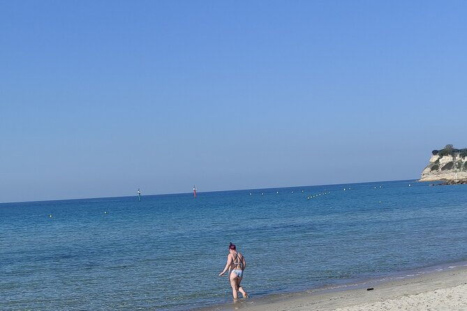 private-group-swimming-and-relax-in-beautiful-beaches