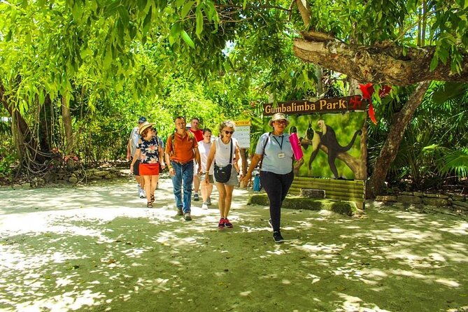 private-guided-gumbalimba-park-tour-from-roatan
