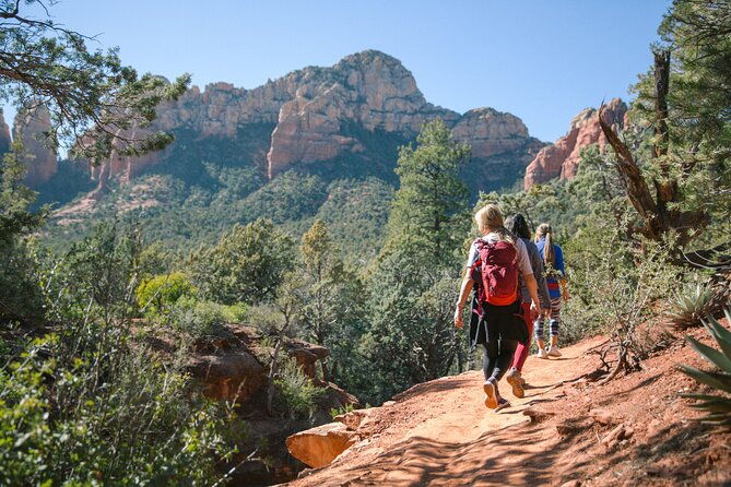 private-guided-hike-in-sedona-with-access-to-oak-creek