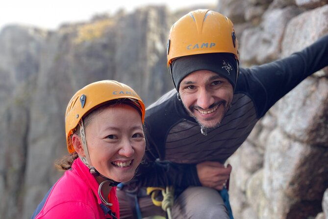 private-guided-rock-climbing-experience-in-the-cairngorms