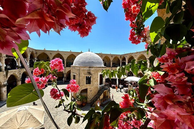 private-guided-tour-of-nikosia-oldtown-with-border-crossing
