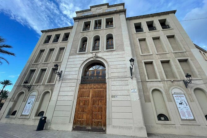 private-guided-visit-to-the-alicante-bullring-and-museum