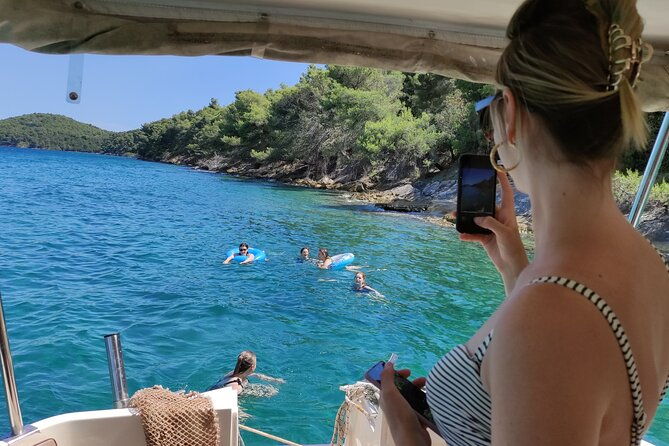 private-half-day-boat-tour-to-nearby-islands-in-zadar-with-drinks
