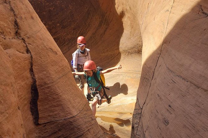 private-half-day-canyoneering-tour-in-moab