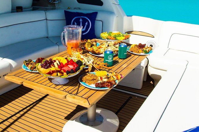 private-half-day-luxury-yacht-charter-in-turks-and-caicos