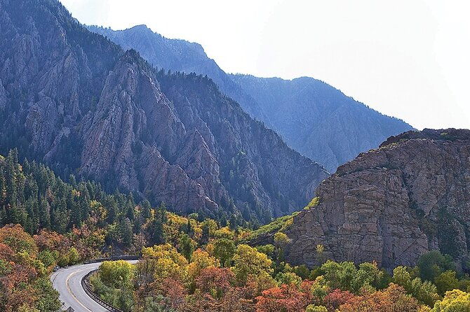 private-half-day-scenic-drive-through-salt-lakes-best-canyons-2