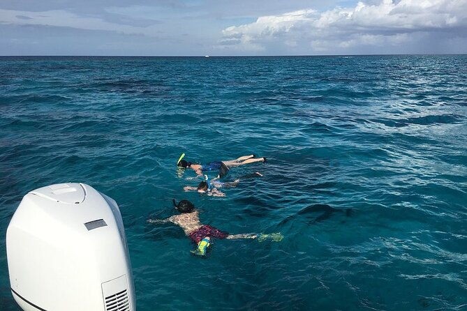 private-half-day-stingray-city-snorkeling-and-starfish-beach-tour