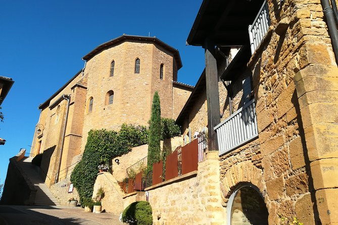 private-half-day-tour-to-golden-stone-beaujolais-with-tastings