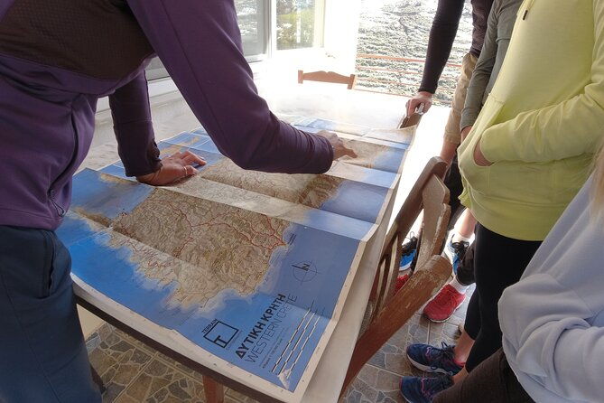 private-hiking-tour-in-imbros-gorge-chania