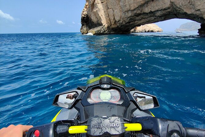 private-jet-ski-excursion-ibiza-san-antonio-es-vedra