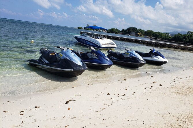 private-jet-skiing-tour-from-montego-bay-jamaica
