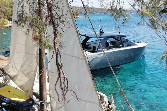 private-luxury-boat-from-hvar-brac-and-vis-destination-2