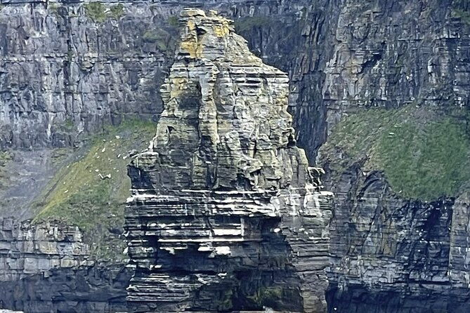 private-luxury-vip-chauffeured-cliffs-of-moher-tour-from-dublin