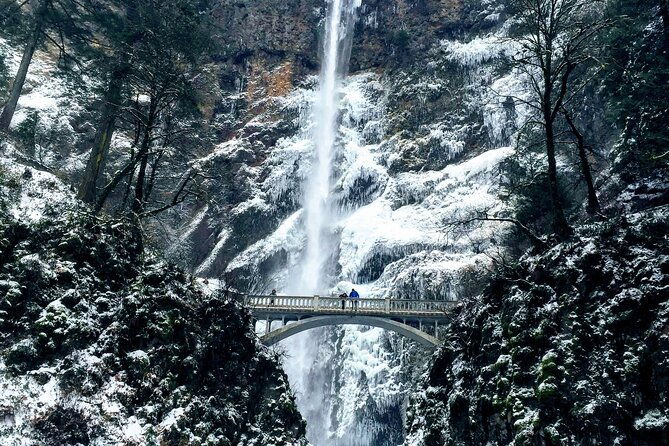 private-mt-hood-waterfall-tour-with-lunch-and-wine-included