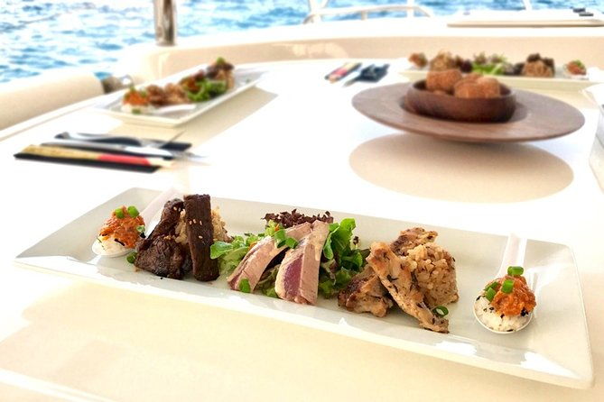 private-oahu-sunset-charter-with-tasting-and-drinks
