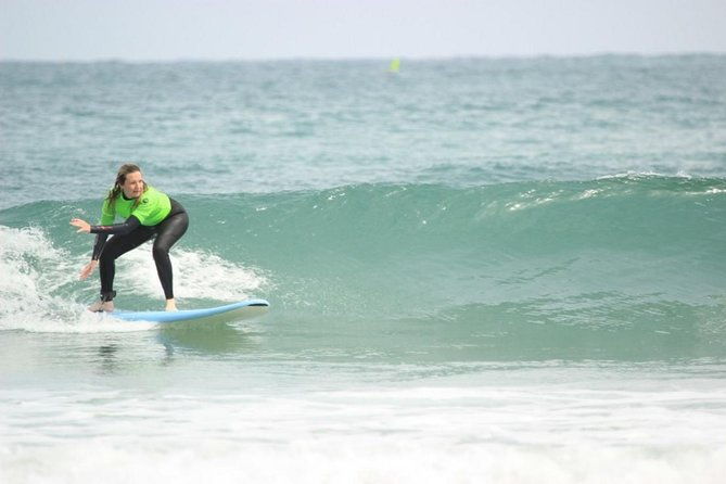 private-one-on-one-surf-lesson-in-newquay-for-beginners-novice-surfers
