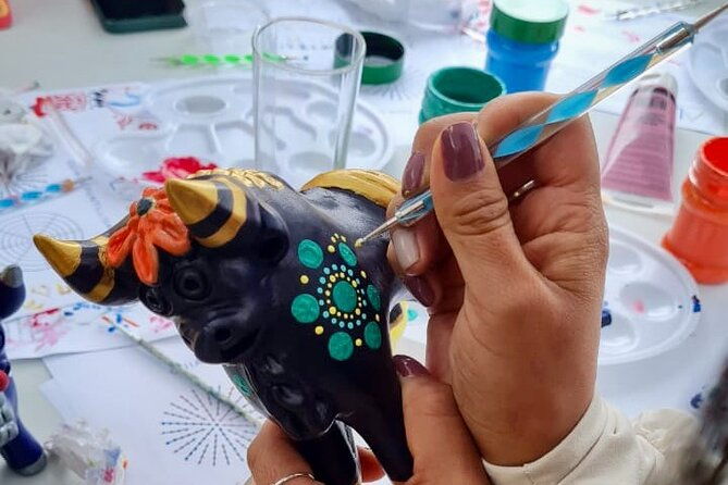 private-painting-workshop-with-wine-and-snacks