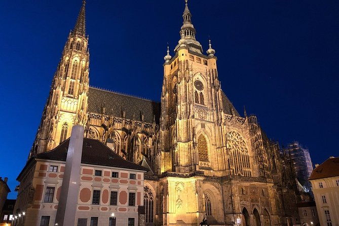 private-photography-tour-of-prague-by-night