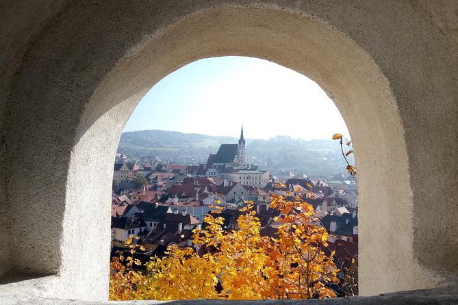 private-prague-to-salzburg-luxury-car-via-cesky-krumlov-5-guide