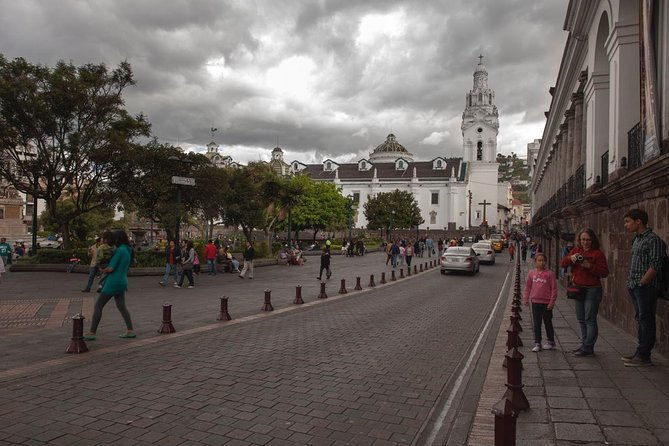 private-quito-city-tour-with-panecillos-hill-and-main-churches