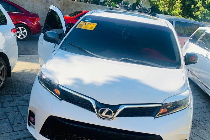 private-round-trip-la-romana-airport-to-punta-cana-hotel-villa-rental-transfer