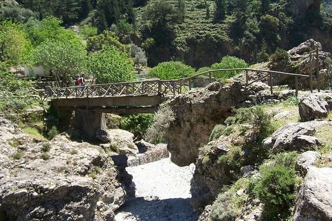 private-roundtrip-transfer-from-chania-to-samaria-gorge-park