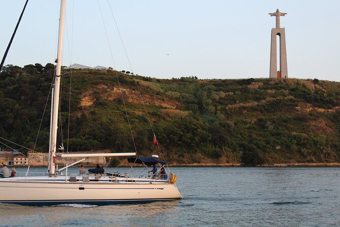 private-sailboat-cruise-with-barbecue-and-drinks