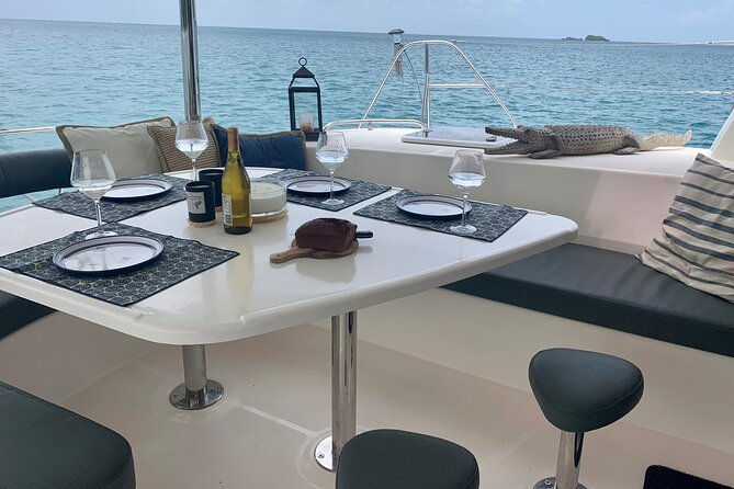 private-sailing-catamaran-day-charter