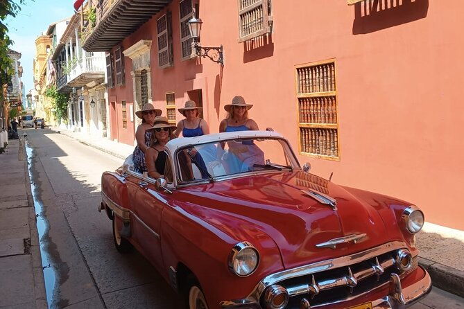 private-self-guided-classic-car-tour-in-cartagena