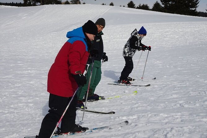 private-ski-lesson-for-beginners-in-chitose