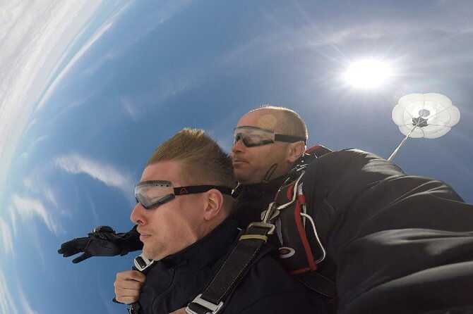 private-skydiving-experience-in-belgrade