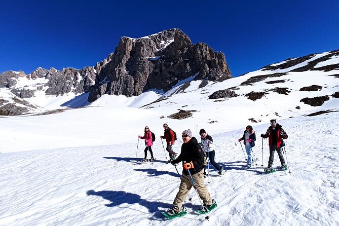 private-snowshoe-route-in-cantabria-picos-de-europa