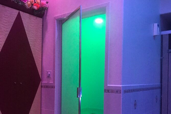 private-spa-jacuzzi-and-sauna-package-with-1-hour-massage-2