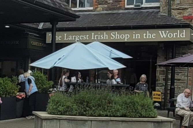 private-taxi-tour-of-blarney-castle-jameson-distillery-and-cobh