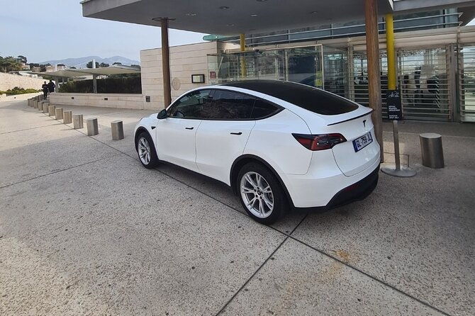private-tesla-tour-from-marseille-to-cassis