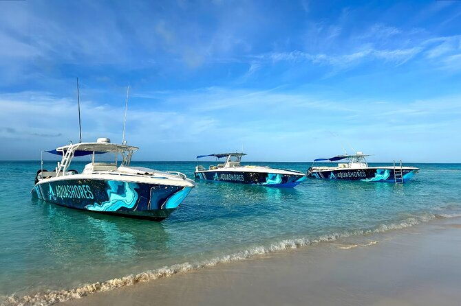 private-tour-45ft-powerboat-to-nearby-islands