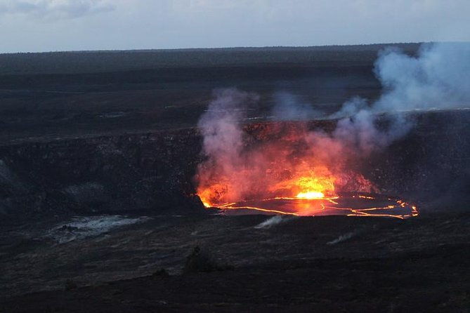 private-tour-from-hilo-to-hawaii-volcanoes-natl-park-mercedes-van