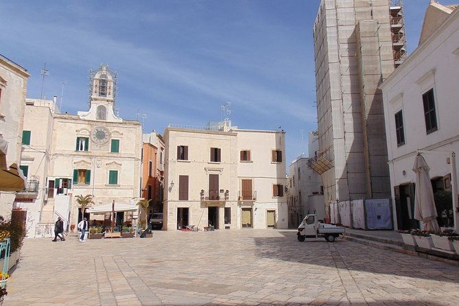 private-tour-in-polignano-a-mare-overlooking-the-sea