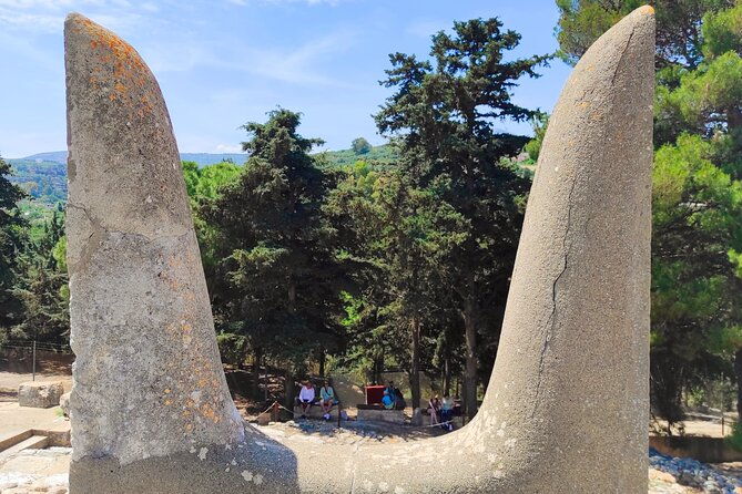 private-tour-knossos-palace-museum-heraklion-city-from-chania