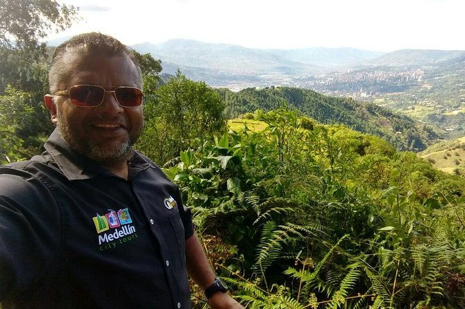 private-tour-la-miel-magnificent-natural-reserve-hike