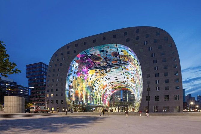 private-tour-markthal-cube-houses-and-rooftop-het-witte-huis