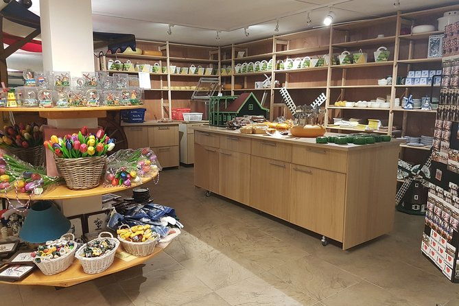 private-tour-of-simonehoeve-cheese-farm-and-clog-factory