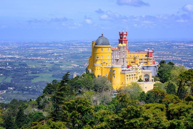 private-tour-sintra-cabo-da-roca-and-cascais-half-day-5-6-hours