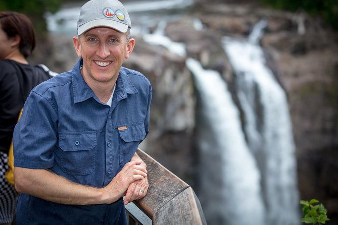 private-tour-snoqualmie-falls-and-woodinville-wineries-day-trip-from-seattle