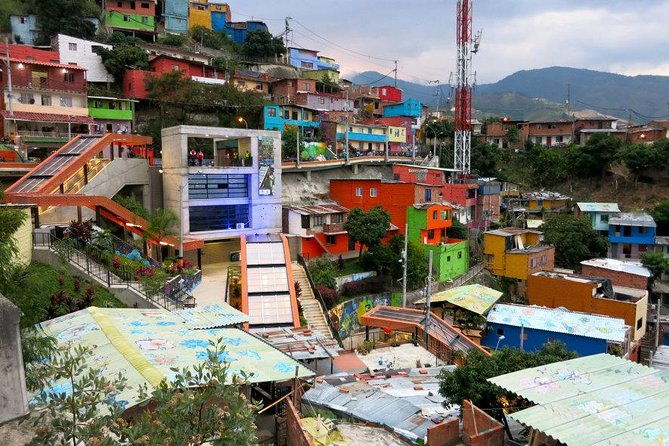 private-tour-street-art-in-medellin-urban-art-cultural-identity