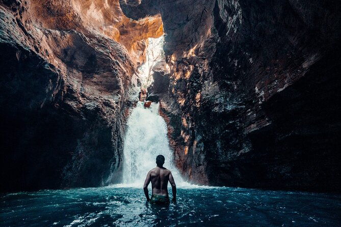 private-tour-to-la-leona-waterfall-with-lunch-included