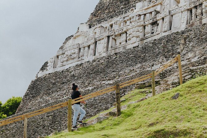 private-tour-to-maya-sites-xunantunich-and-cahal-pech