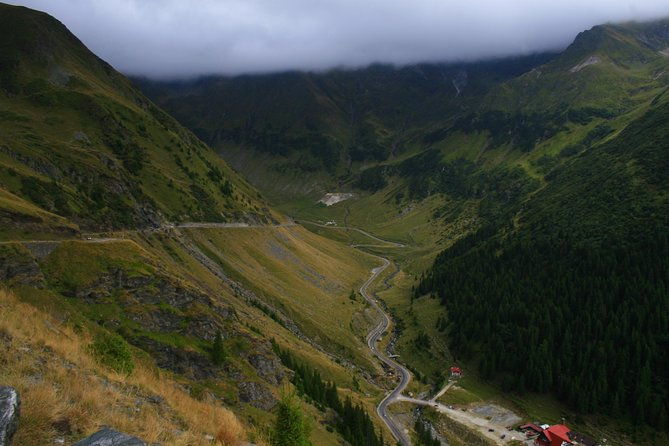 private-transfagarasanbalea-lake
